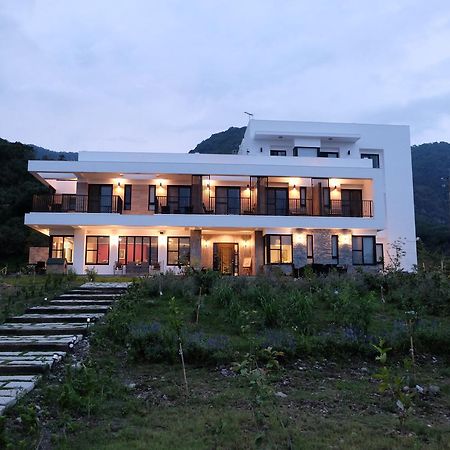 Moonlit Seaview Homestay 東河郷 エクステリア 写真